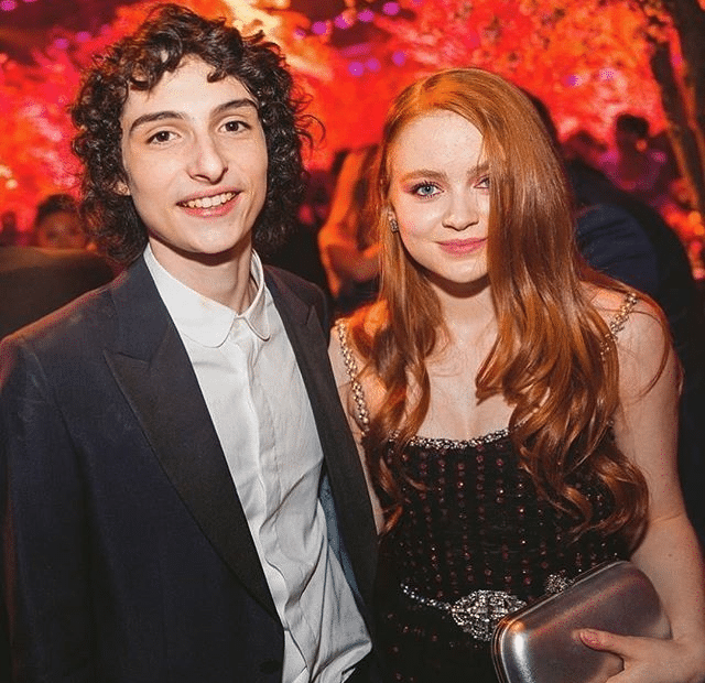 quem é o namorado de Sadie Sink