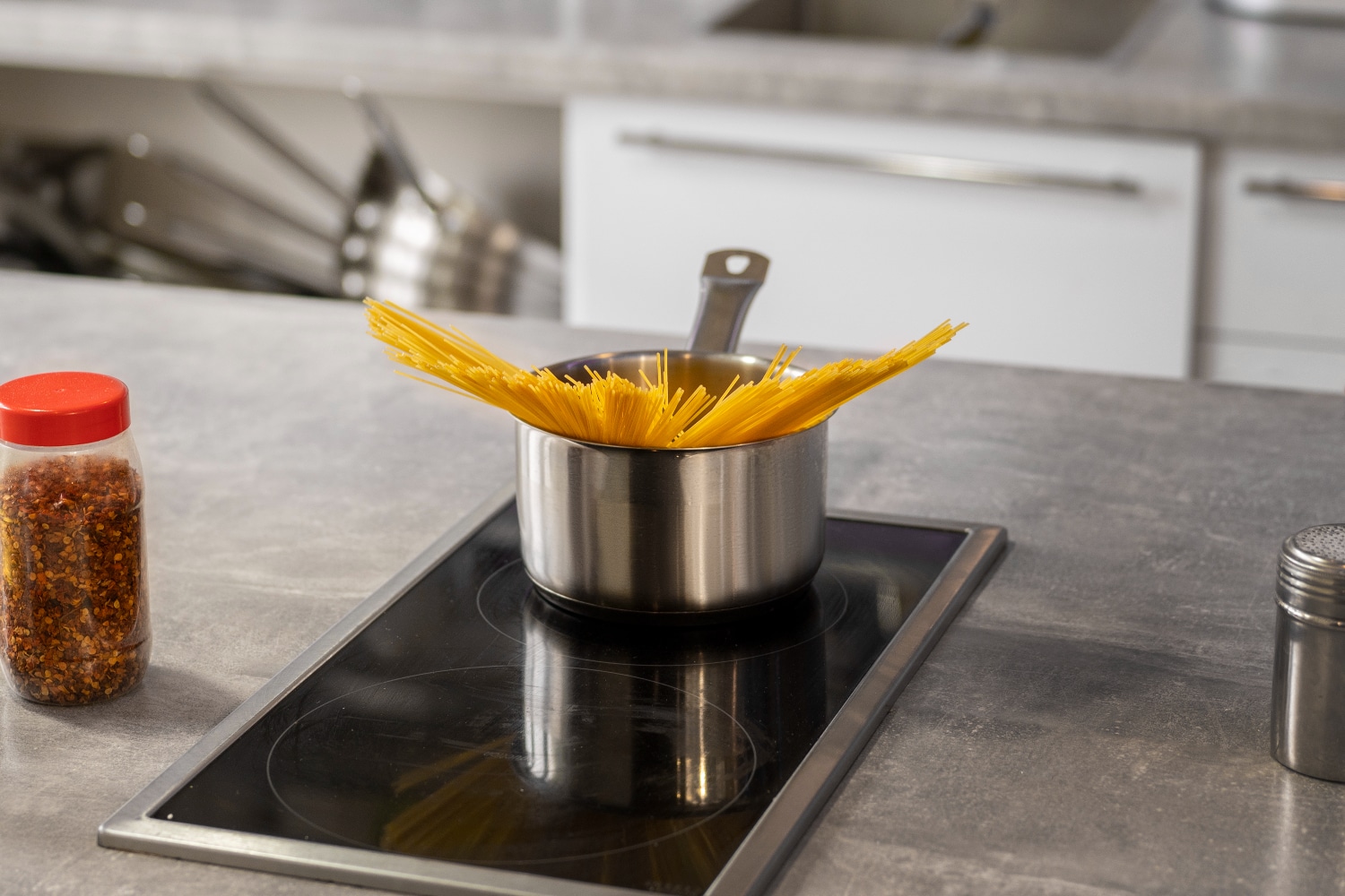 Investindo na cozinha: como escolher panelas que valorizam sua culinária