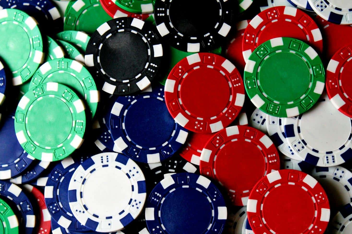 Preferências dos brasileiros para acessar plataformas de cassino online em 2025