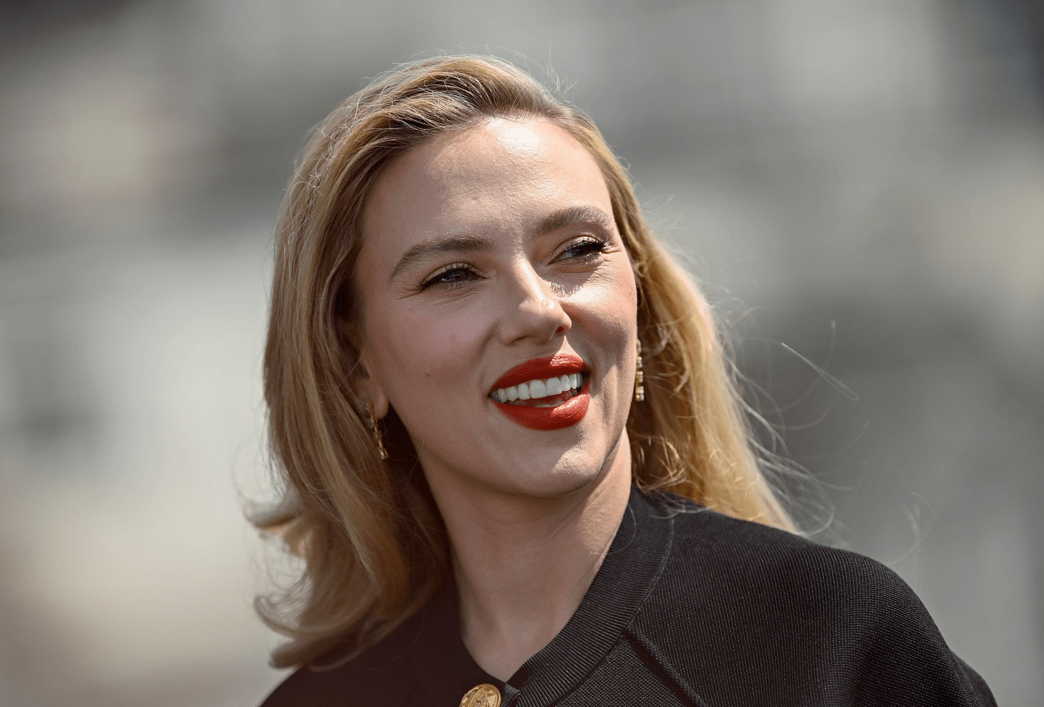Qual a altura de Scarlett Johansson? Descubra medidas e curiosidades