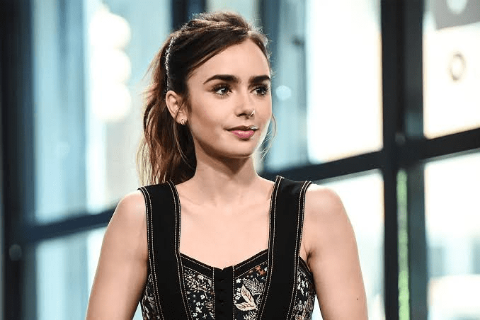 Qual a altura de Lily Collins? Descubra tudo sobre a atriz