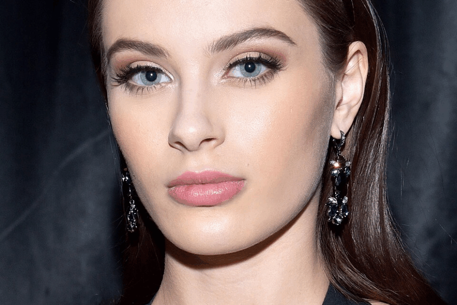 Qual a idade de Lana Rhoades? Descubra detalhes da vida e carreira