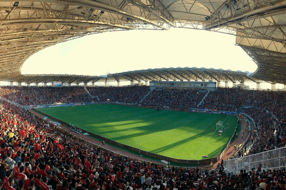 Como a atmosfera do estádio influencia performance em campo e experiência do torcedor