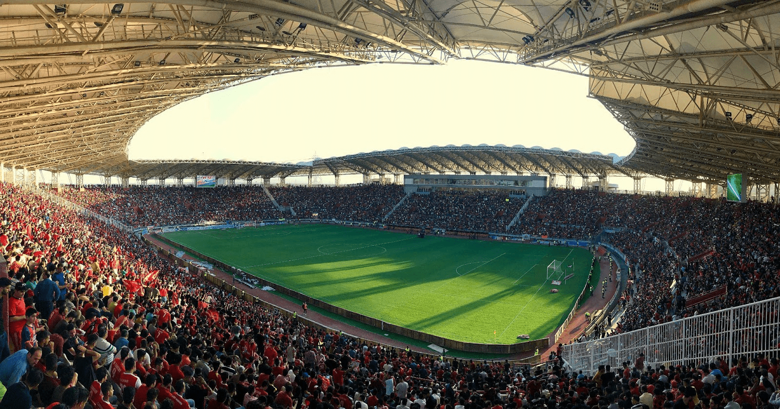 Como a atmosfera do estádio influencia performance em campo e experiência do torcedor